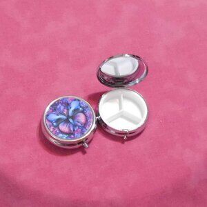 Striking Butterfly 🦋  Pill Box